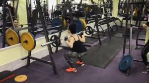 O'zbek aktrisasi Luiza Rasulova ,,fitness clubda''(super video)