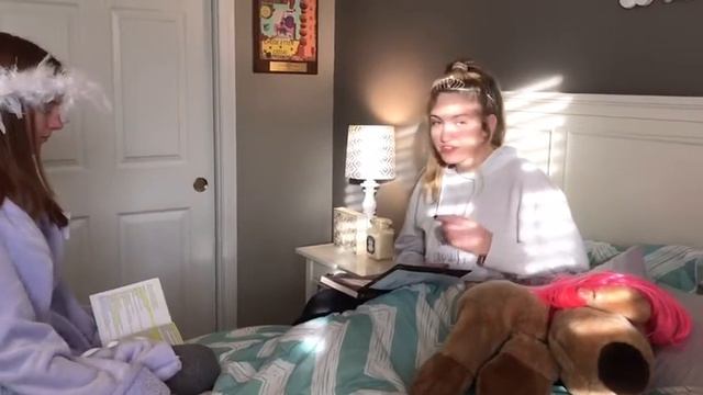 Romeo and Juliet: Act 4 Scene 5 Laura, Chloe, and Savannah смотреть онлайн