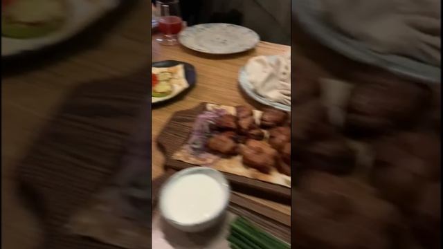 PROSTO DERKO - ПОСЛЕ ПОЛУНОЧИ. РЕСТОРАН MIMI смотреть онлайн