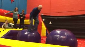 Попробуй не засмеяться, смешные видео часть 31