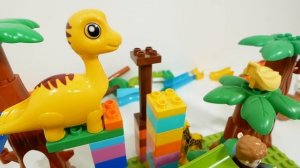 Увлекательная горка из ЛЕГО блоков ☆ Marble Run ASMR  - ASMR Забавные динозавры и  «качели»