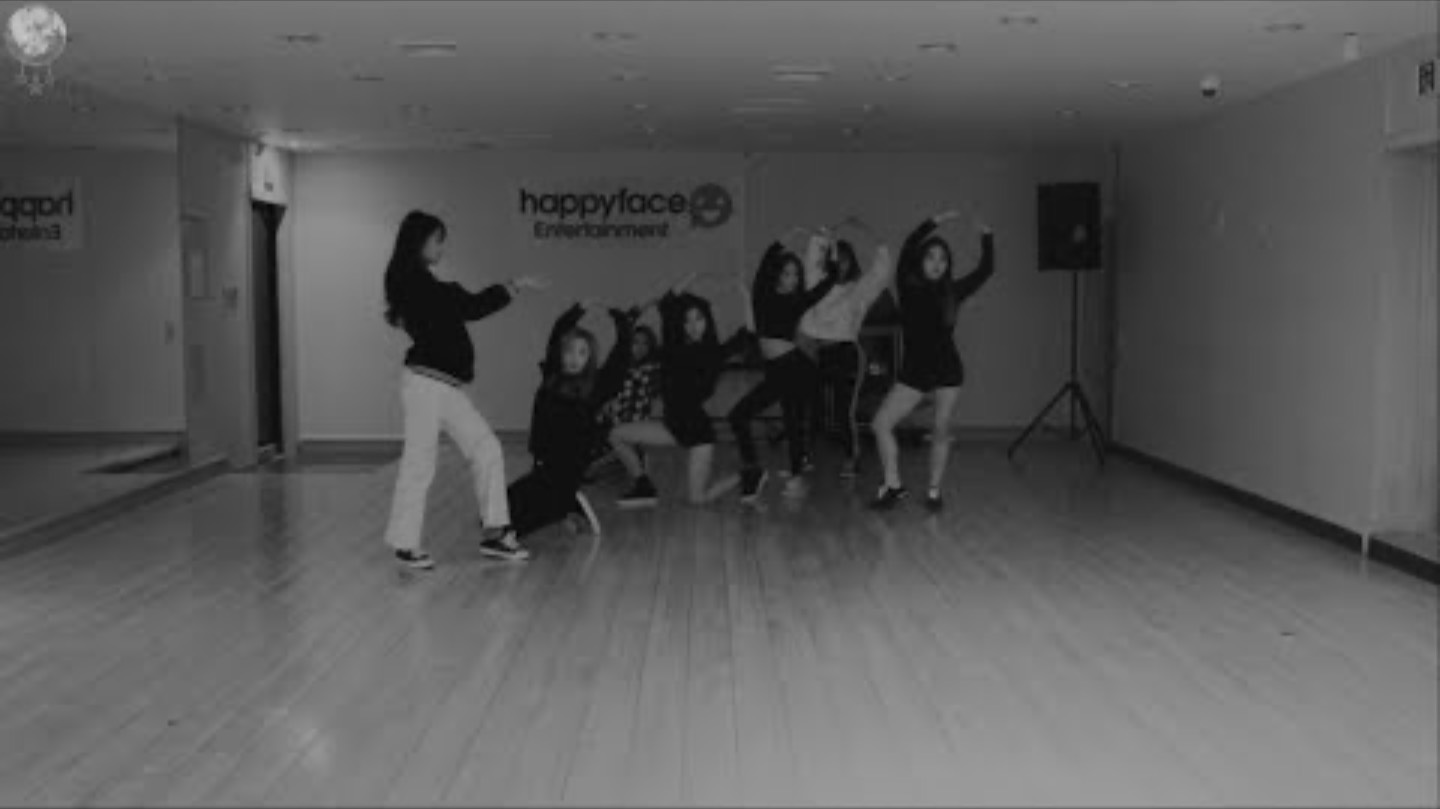 Dreamcatcher - Full Moon dance practice mirrored