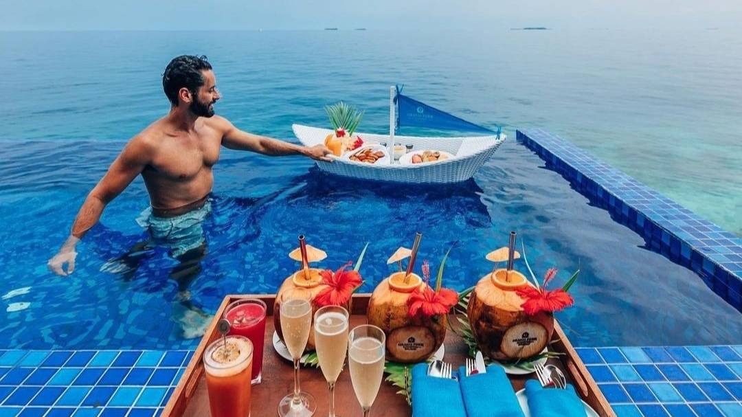 AQUASPLIT - MANTRA смотреть онлайн