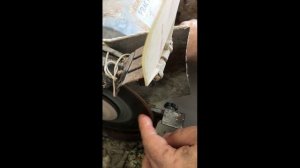 Отпилить пальцы не соблюдая ТБ , кабошоны из камня