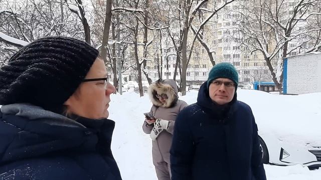 Директор Жилищника облажалась на обходе территории с Главой управы Северного Бутово.