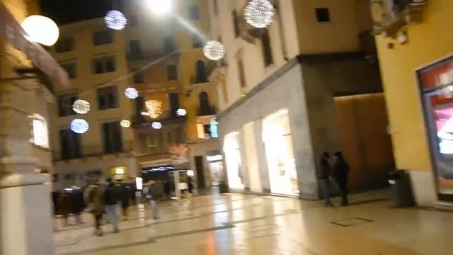 Verona Italy Tour, The City That Inspired Shakespeare's Romeo and Juliet смотреть онлайн