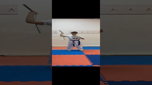 Начальная форма нунчаку