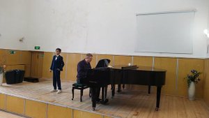 Неаполитанская песня Папарачано, В. Моцарт Довольство жизнью. Поёт Арсений Кодиров 11 лет