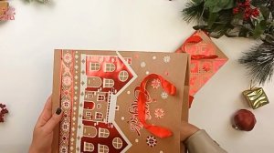 Новогодние подарочные пакеты из крафт бумаги с голографией