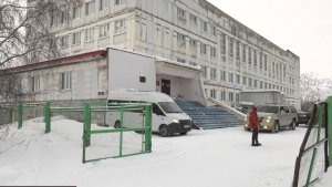 Реконструкция средней школы в Ягодном выполнена наполовину