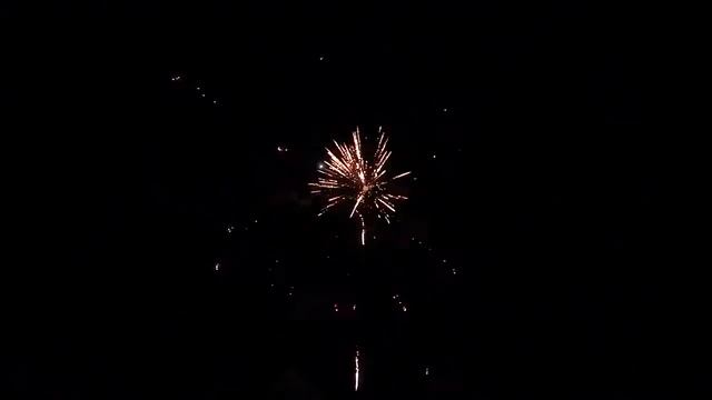 Салют - Favorite Pyro Group - FP-B338 - ФУРОР - 1,2" дюйма (30 мм.) калибр -49 залпов от #PYROtehnik