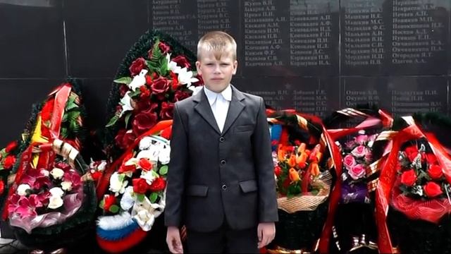 Стихотворение Алексея Власова "Я - солдат"