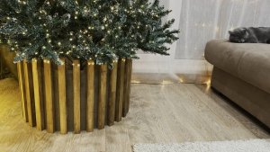 Классный способ закрыть низ у Новогодней Елки используя обрезки?!