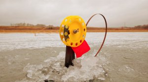 Первый лёд 2024.Рыбалка на жерлицы и бешенный клёв окуня.