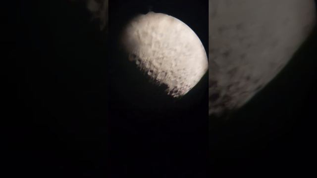 Телескоп Celestron AstroMaster 90 луна