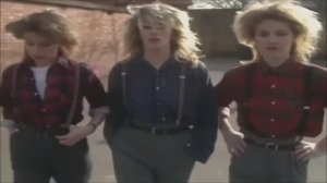 Bananarama - Na Na Hey Hey Kiss Him Goodbye (1983)