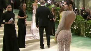 ЭМИЛИ РАТАКОВСКИ: самые стильные модные моменты — 4K