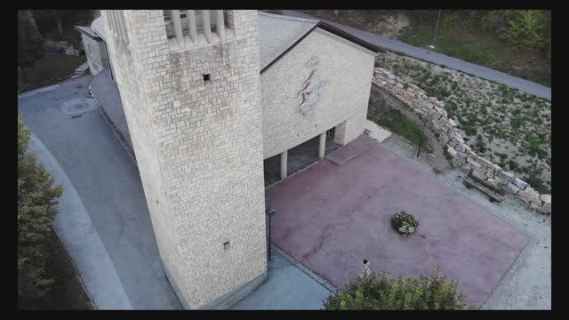 Oleg Bezuglov. Unicorn - scene from the documentary film 'You Are My Audience' (2023) смотреть онлайн