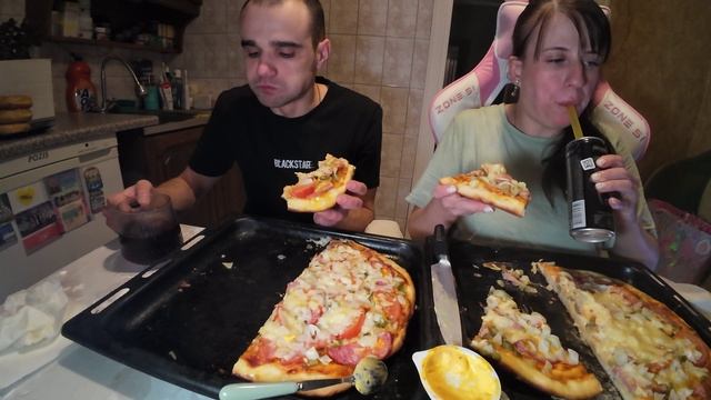 МУКБАНГ НАРЕЗКИ ЛУЧШЕЕ - ДОМАШНЯЯ ПИЦЦА / EATING MUKBANG ASMR АСМР 17. 11. 2024