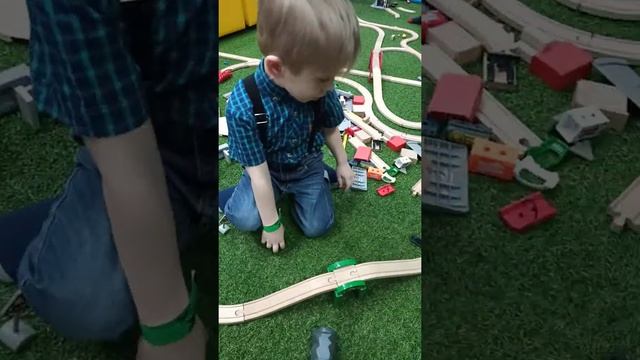 ПАРК РАЗВЛЕЧЕНИЙ АТТРАКЦИОНЫ БАТУТЫ