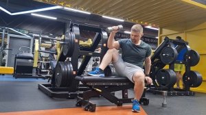 L-ротации с гантелью сидя с упором в локоть