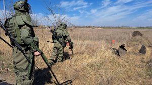 До сих пор слышны взрывы: саперы обезвреживают мины в курском приграничье