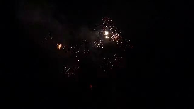 Салют - Favorite Pyro Group - FP-B108 - ПОЯС АСТЕРОИДОВ - 0,8" дюйма (20 мм.) калибр - 16 залпов