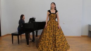 Линь Юйшань.
Русская народная песня "Ванечка, приходи", обр. В. Гартевельда,