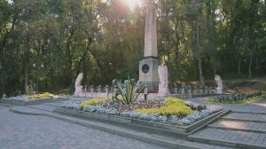 Место дуэли М. Лермонтова и Н. Мартынова в Пятигорске. Памятник М.Ю. Лермонтову в Пятигорске.