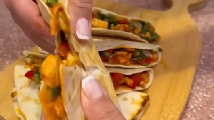 КЕСАДИЛЬЯ с курицей...🌮😋