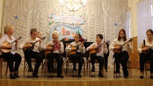 О. Саратський "Бугі", виконує ансамбль домристів "Барви" ДМШ 37, м. Київ