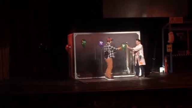 Wow! How? 15.04.17 Шарики с гремучей смесью смотреть онлайн