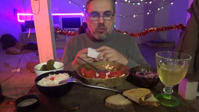 SCRAMBLED EGGS WITH TOMATOES • MUKBANG | ЯИЧНИЦА С ПОМИДОРКАМИ | #КЛЮКЕРГОТОВИТ