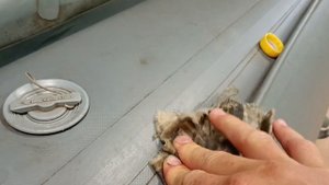 Стоит ли заливать грунтовку в баллоны лодки и что из этого может получиться?Результат в этом видео.