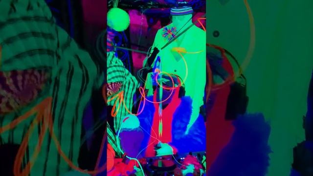 DJ LIST - Путешествие на другие планеты (Travel to other planets) смотреть онлайн