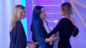Merve Sevin Anneler Günü Şiiri İle Jüriyi Gözyaşlarına Boğdu