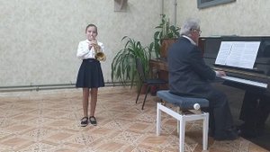 Е. Крылатов - Крылатые качели, Колпакова Милана 10 лет (труба)