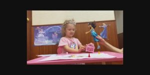 Нина едет на бал