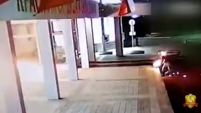 Коктейлями Молотова закидал мэрию Красноярска мужчина во время Универсиады.