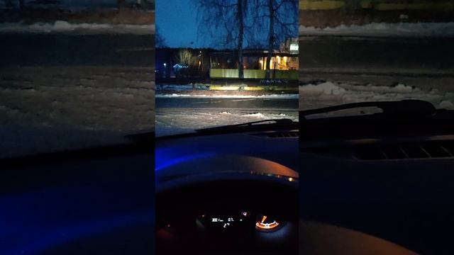 ВСЕ СТАВЯТ ЛИНЗЫ !? Смотри как светят ТОП ГАЛОГЕНКИ + ПТФ 😉 #авто #свет #автолампы #автозапчасти
