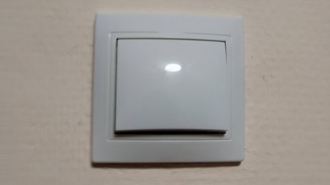 Как установить выключатель одноклавишный в квартире