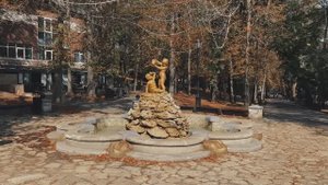 Фонтан "Купающиеся дети" на проспекте К. Маркса в Ставрополе.