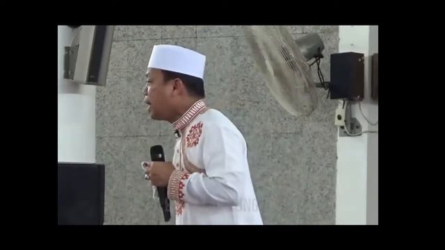 Hukum Shalat tidak pakai BH, Ustadz Das’ad Latief,Ph D смотреть онлайн