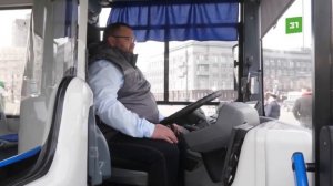Влезут все. На дороги Челябинска запустили 10 автобусов-гармошек