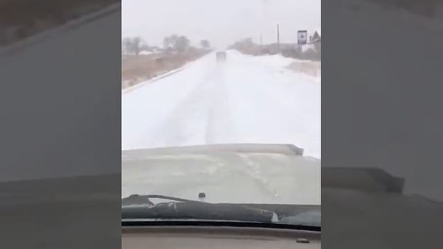 Дорога в Камень Рыболов  Все в снегу смотреть онлайн