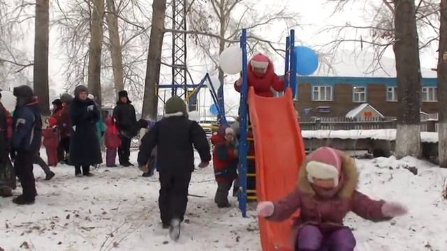 Открытие Детской площадки в п.Стрелка. Русакова А.Н.часть 1 смотреть онлайн