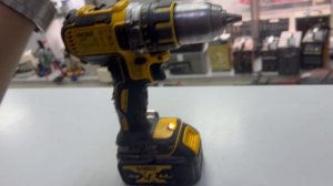 Шуруповерт Dewalt