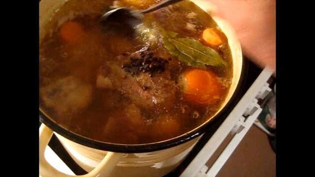 Почти 50 лет готовлю  по этому рецепту вкусный ХОЛОДЕЦ. Классический способ.