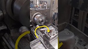 Растачивание стали 40Х, получистовая обработка расточным резцом.