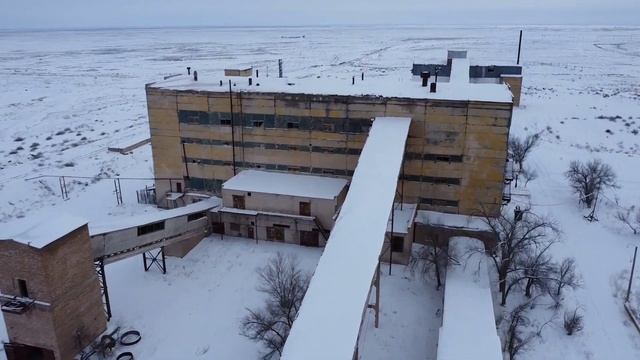 заброшенная фабрика по переработке урана. Аксуек смотреть онлайн
